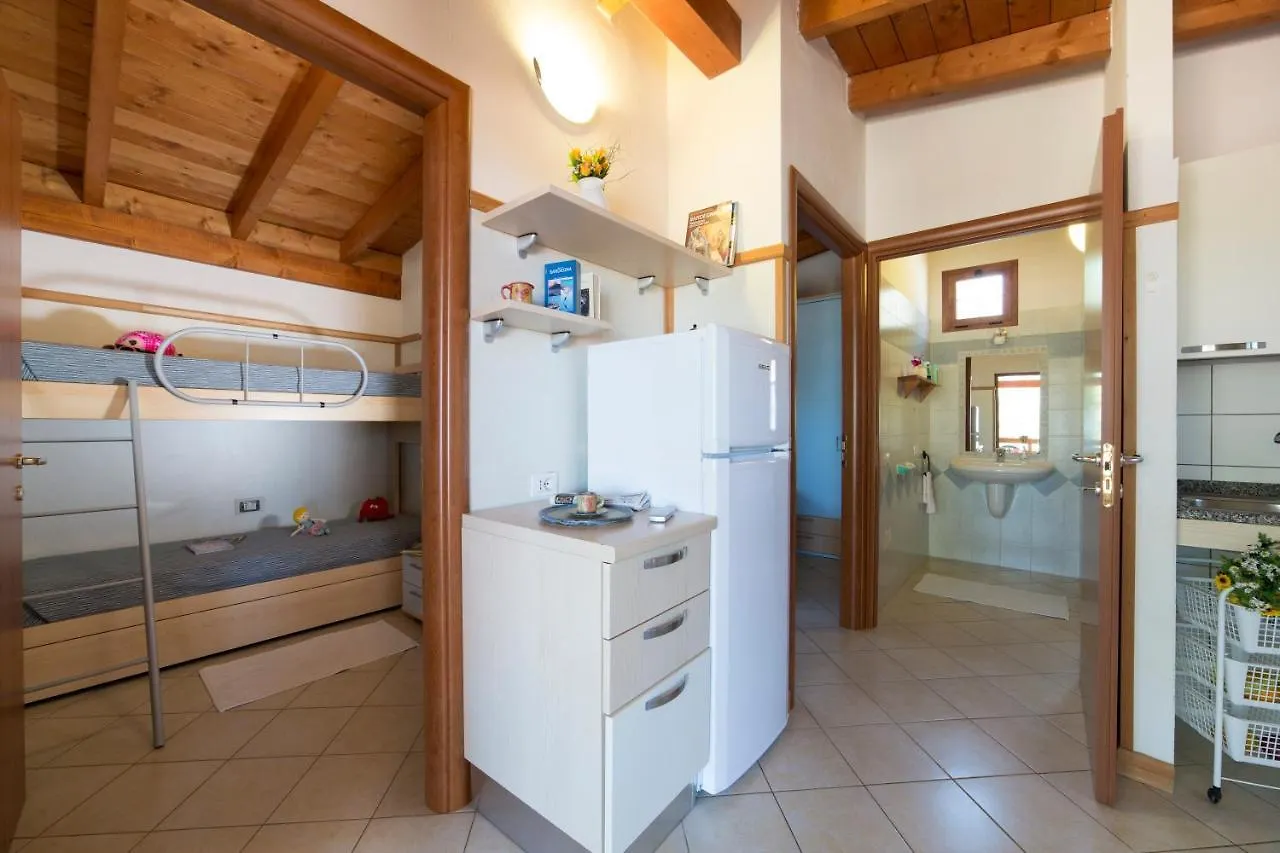 אתר קמפינג מוראברה Villaggio Camping Capo Ferrato